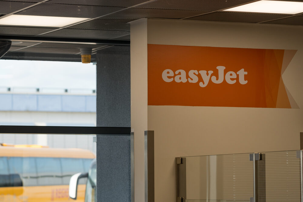 easyJet: utile ante imposte in calo del 70% nel terzo trimestre 2026