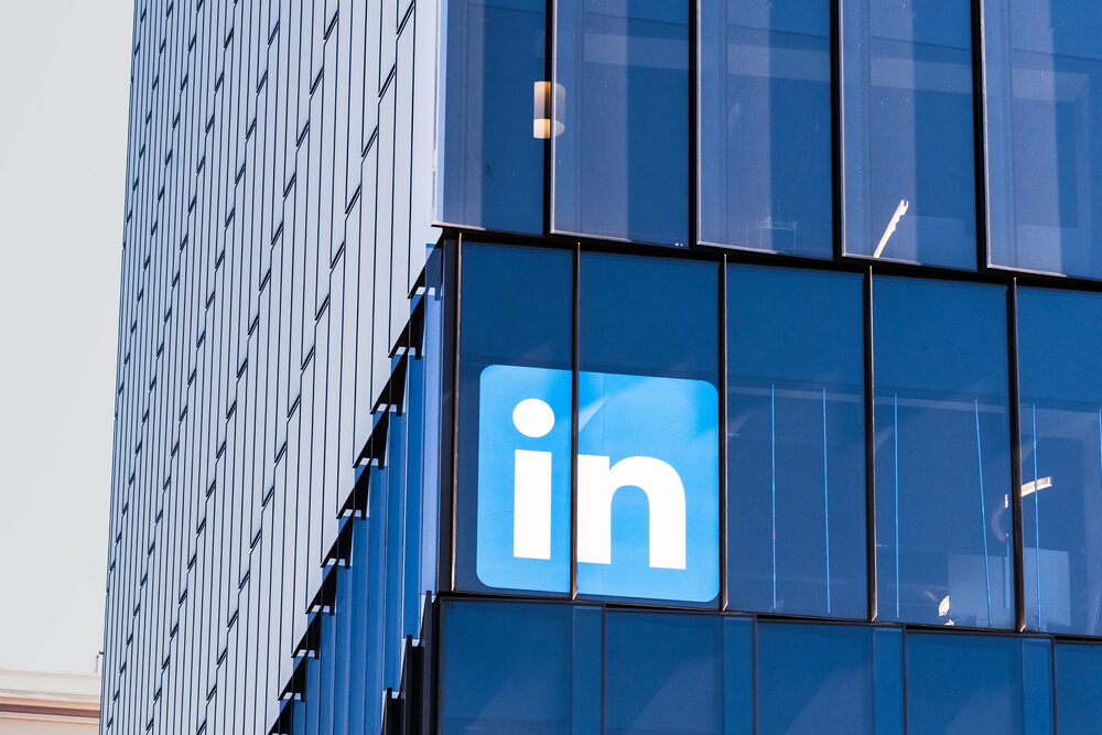 Immagine rappresentativa della campagna LinkedIn contro i contenuti AI slop