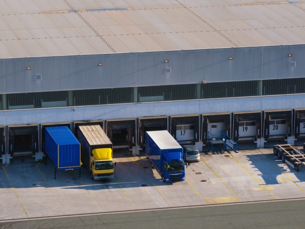 Flotte di camion in movimento