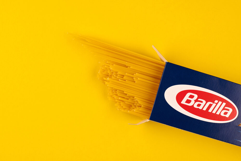Pulizia del torrente Parma da parte dei dipendenti di Barilla e Legambiente