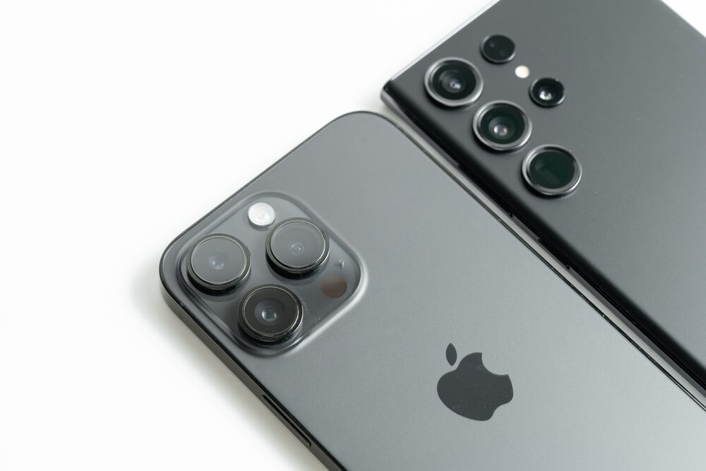 Confronto tra fotocamere di iPhone 18 Pro e Samsung Galaxy S26 Ultra